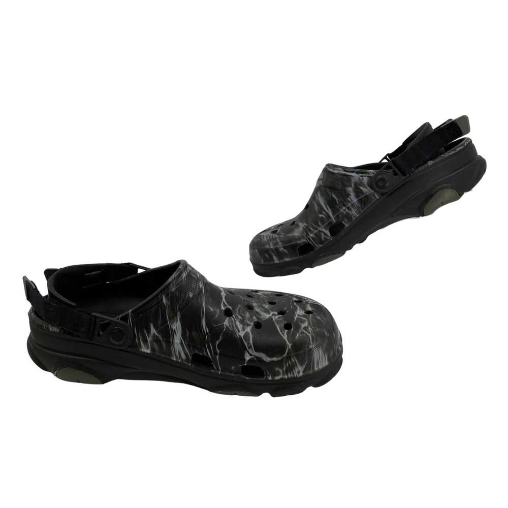 CROCS Black Classic Sandals | Size 10 for Every Occasion